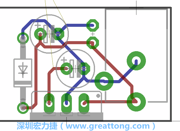 接地連結(jié)點(diǎn)的布線情形如下圖所示，利用這個(gè)練習(xí)來(lái)避免電路連線銳角化的產(chǎn)生是一個(gè)不錯(cuò)的選擇，你可以在工具列中的彎曲線路（Wire Bend）選項(xiàng)里改變各種布線的變化。