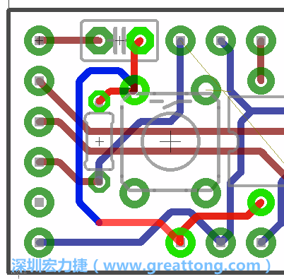 為了要?jiǎng)?chuàng)造一個(gè)電路通道，首先要先點(diǎn)擊重置開關(guān)的連結(jié)點(diǎn)進(jìn)行布線，在電路板的背面繪制線路直到其它線路前的乾淨(jìng)區(qū)域。